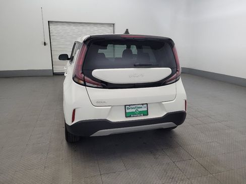 Used 2023 Kia Soul LX w/ LX Technology Package image 6