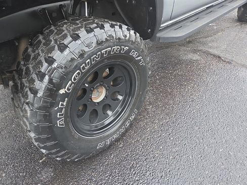 Used 2022 Toyota Tacoma SR image 7