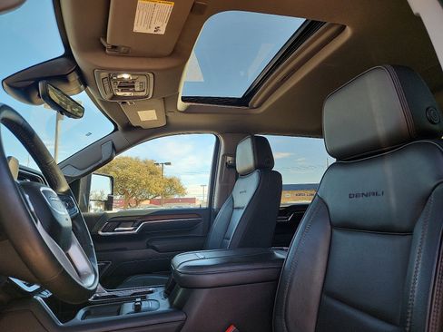 Used 2024 GMC Sierra 2500 Denali w/ Denali Reserve Package image 12