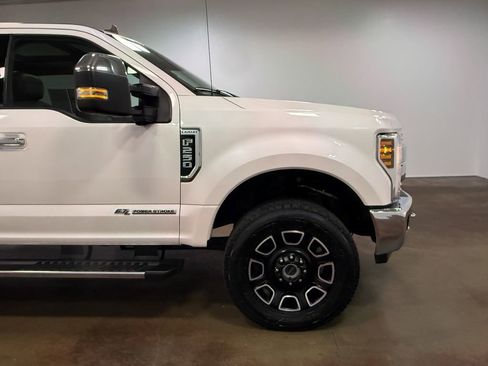 Used 2019 Ford F250 Lariat w/ Lariat Ultimate Package image 32