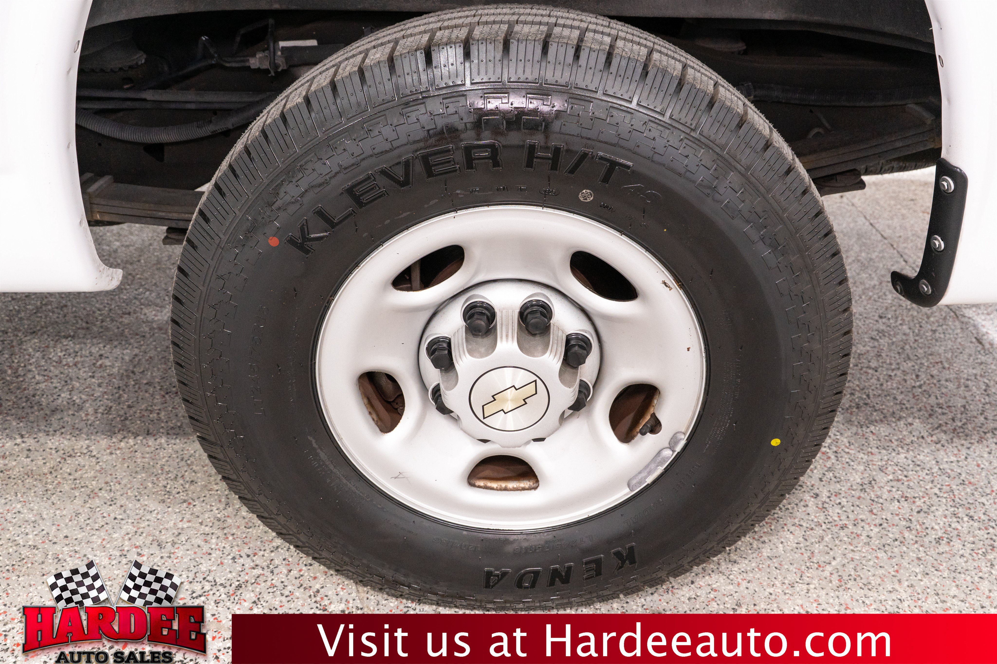 Used 2023 Chevrolet Express 2500 Extended w/ Driver Convenience Package RWD image 10