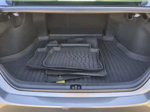 Used 2021 Toyota Camry LE w/ Convenience Package image 6