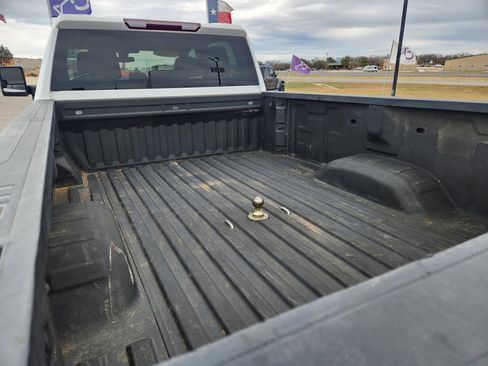 Used 2023 Chevrolet Silverado 2500 Custom w/ Custom Convenience Package image 10