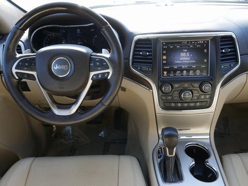 Used 2016 Jeep Grand Cherokee Overland w/ Advanced Technology Group image 17