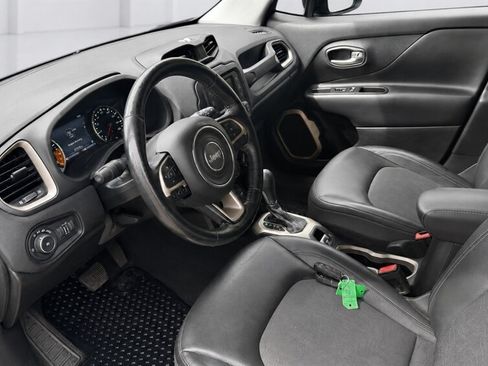 Used 2017 Jeep Renegade Trailhawk AWD/4WD image 9