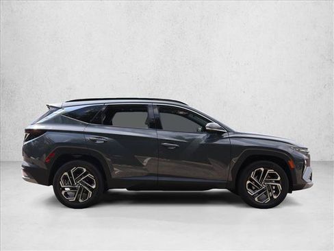 Certified 2026 Hyundai Tucson Limited AWD/4WD image 4