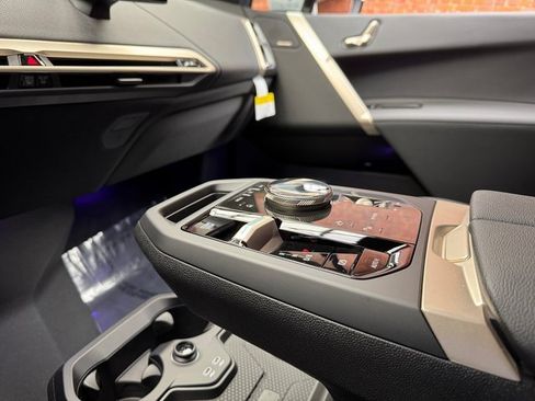 New 2026 BMW iX xDrive60 w/ Premium Package image 19