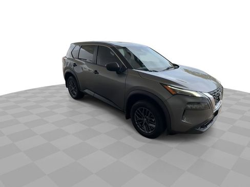 Used 2021 Nissan Rogue S FWD image 2