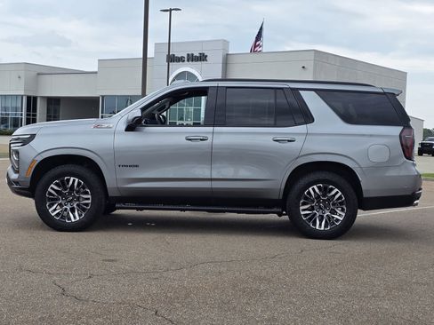 Used 2025 Chevrolet Tahoe Z71 AWD/4WD image 8