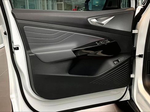 Used 2023 Volkswagen ID.4 S image 21