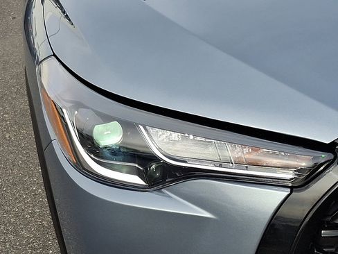 Certified 2023 Toyota Corolla Cross LE image 9