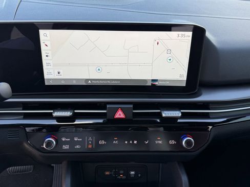 New 2026 Kia Sportage SX image 22