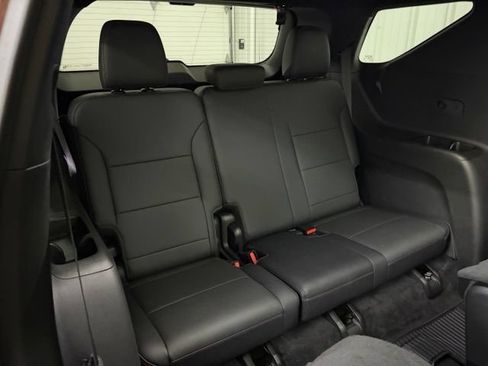 Used 2024 Chevrolet Traverse RS AWD/4WD image 18