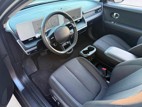 Used 2024 Hyundai Ioniq 5 SEL image 3