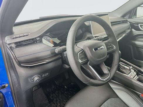 New 2026 Jeep Compass Latitude AWD/4WD image 9