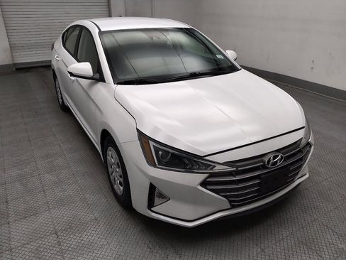 Used 2020 Hyundai Elantra SE w/ Cargo Package (C1) FWD image 13