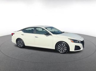 Used 2025 Nissan Altima 2.5 SV video 2