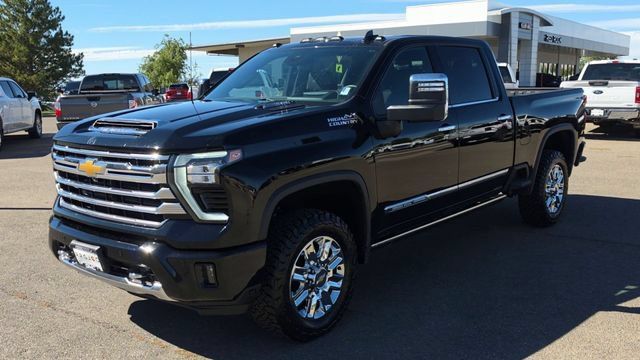 Used 2024 Chevrolet Silverado 3500 High Country w/ Technology Package AWD/4WD image 5