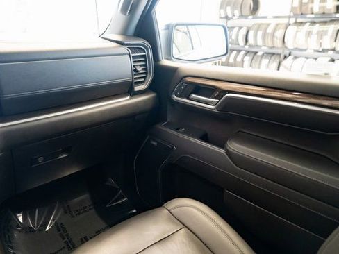 Used 2022 Chevrolet Silverado 1500 RST w/ Convenience Package II image 10