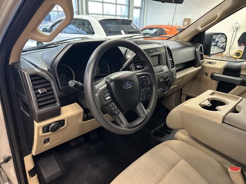 Used 2017 Ford F150 XLT image 22