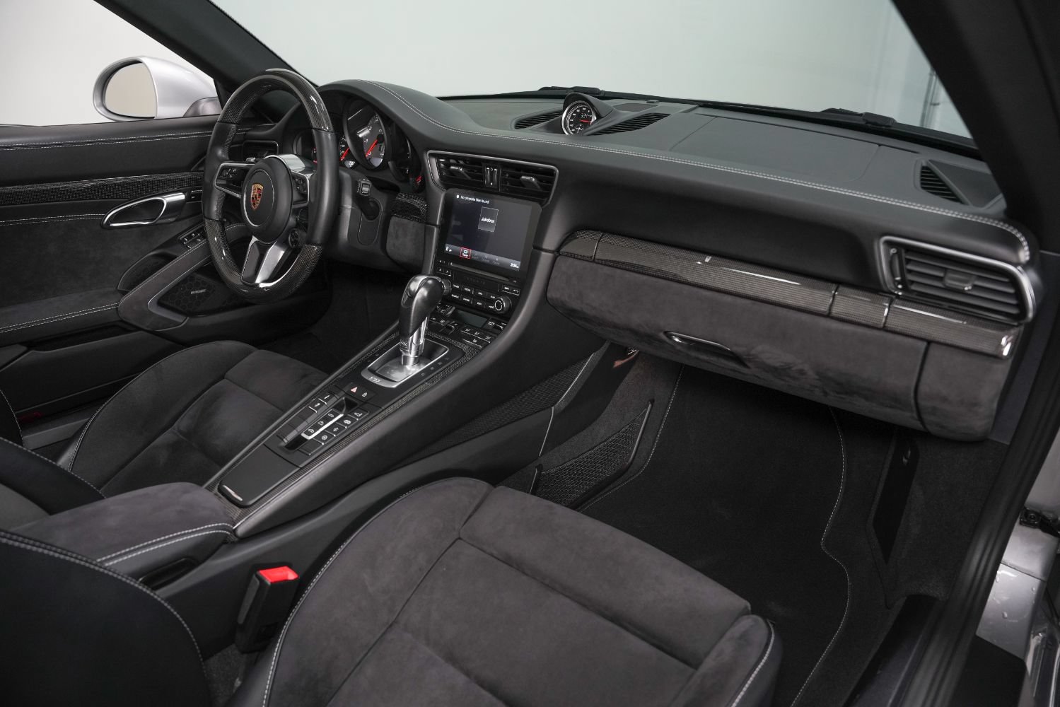 Used 2019 Porsche 911 Carrera GTS RWD image 30