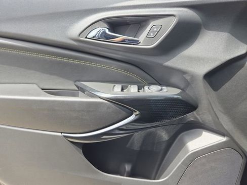 New 2026 Chevrolet Trax LT FWD image 17