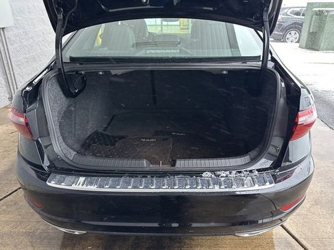 Certified 2020 Volkswagen Jetta R-Line w/ R-Line Cold Weather Package image 17