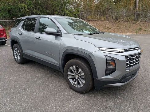 Used 2025 Chevrolet Equinox LT FWD image 6