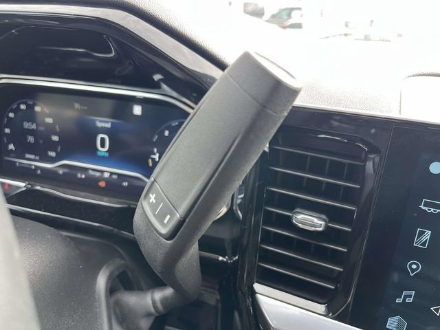 Used 2023 Chevrolet Silverado 1500 LT AWD/4WD image 26