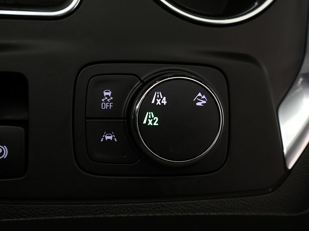 Used 2021 Chevrolet Traverse RS w/ LPO, Floor Liner Package AWD/4WD image 60