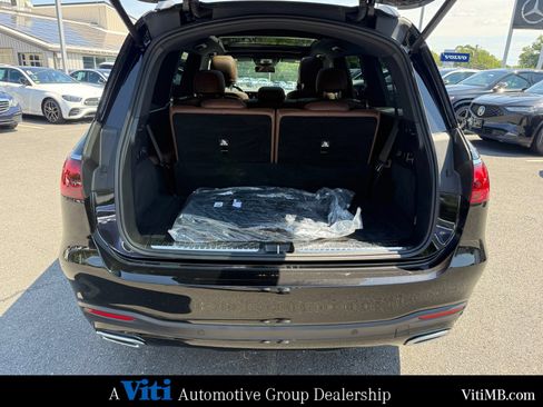 Certified 2025 Mercedes-Benz GLS 450 4MATIC w/ Pinnacle Trim Package image 24
