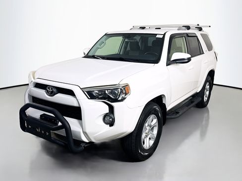 Used 2018 Toyota 4Runner SR5 image 4