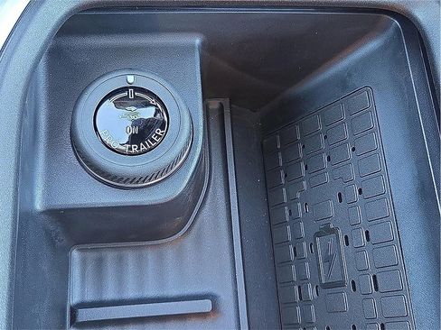 New 2025 Ford Expedition Max Active image 16