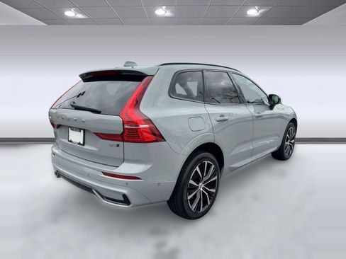 Certified 2025 Volvo XC60 B5 Plus image 9