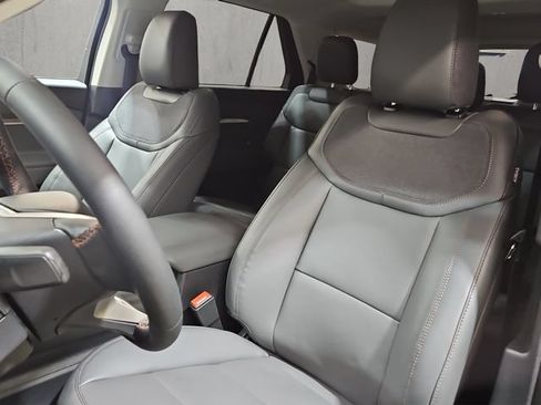 New 2026 Ford Explorer Active AWD/4WD image 8