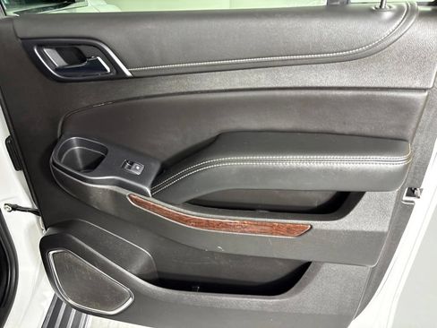 Used 2019 GMC Yukon XL SLT AWD/4WD image 19