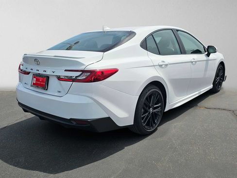 Used 2026 Toyota Camry SE FWD image 3