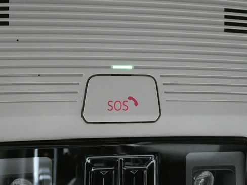 New 2025 Volkswagen Atlas Peak Edition SE image 20