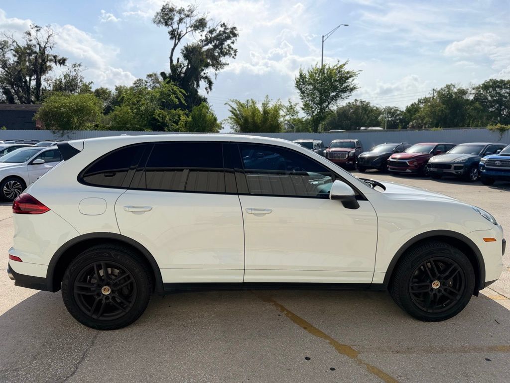 Used 2017 Porsche Cayenne AWD/4WD image 6
