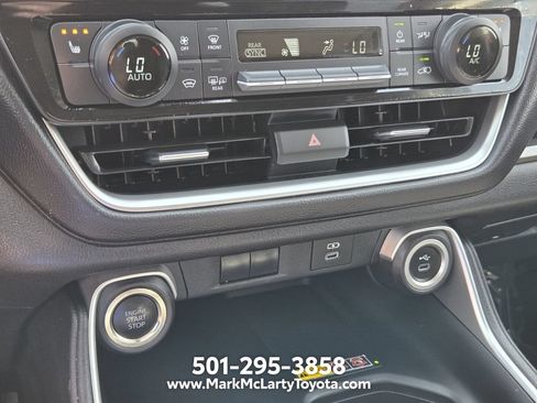 Used 2025 Toyota Grand Highlander AWD image 20