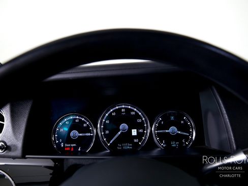 Used 2023 Rolls-Royce Cullinan AWD/4WD image 14