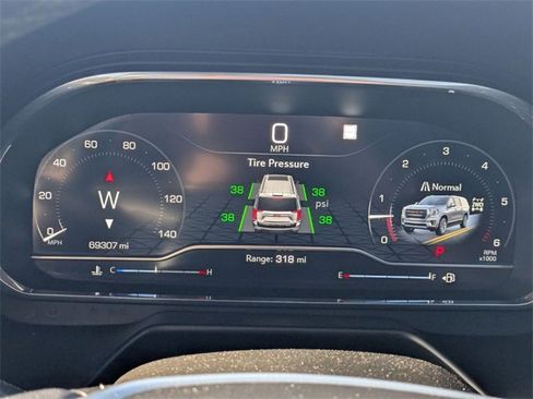 Used 2023 GMC Yukon SLT image 23