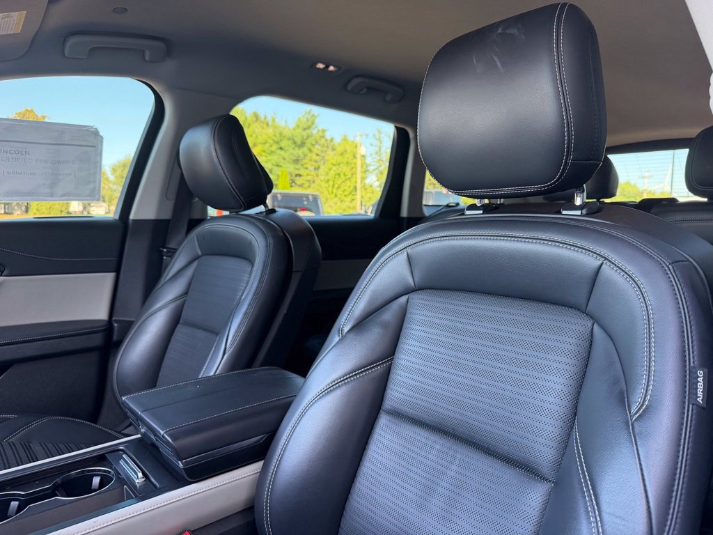Used 2024 Lincoln Nautilus Reserve AWD/4WD image 16