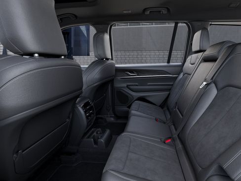 New 2026 Jeep Grand Cherokee L 4WD image 23