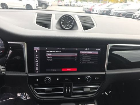 Used 2022 Porsche Macan image 18