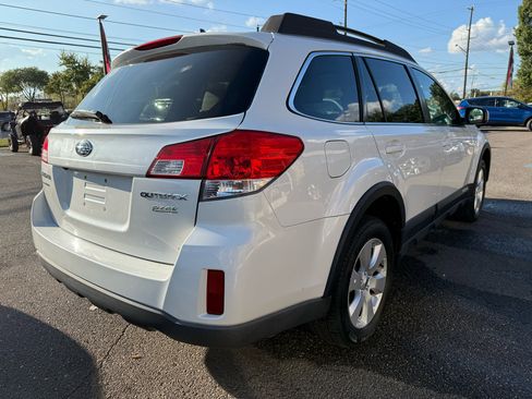 Used 2012 Subaru Outback 2.5i Limited w/ Moonroof Pkg image 7
