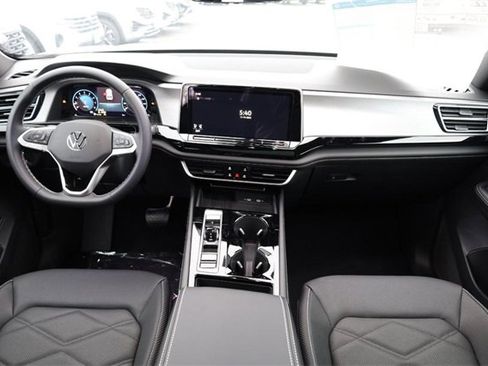 New 2026 Volkswagen Atlas Cross Sport SE image 24