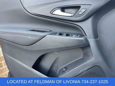 Used 2023 Chevrolet Equinox RS AWD/4WD image 21