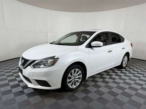 Used 2016 Nissan Sentra SV w/ Style Package FWD image 2
