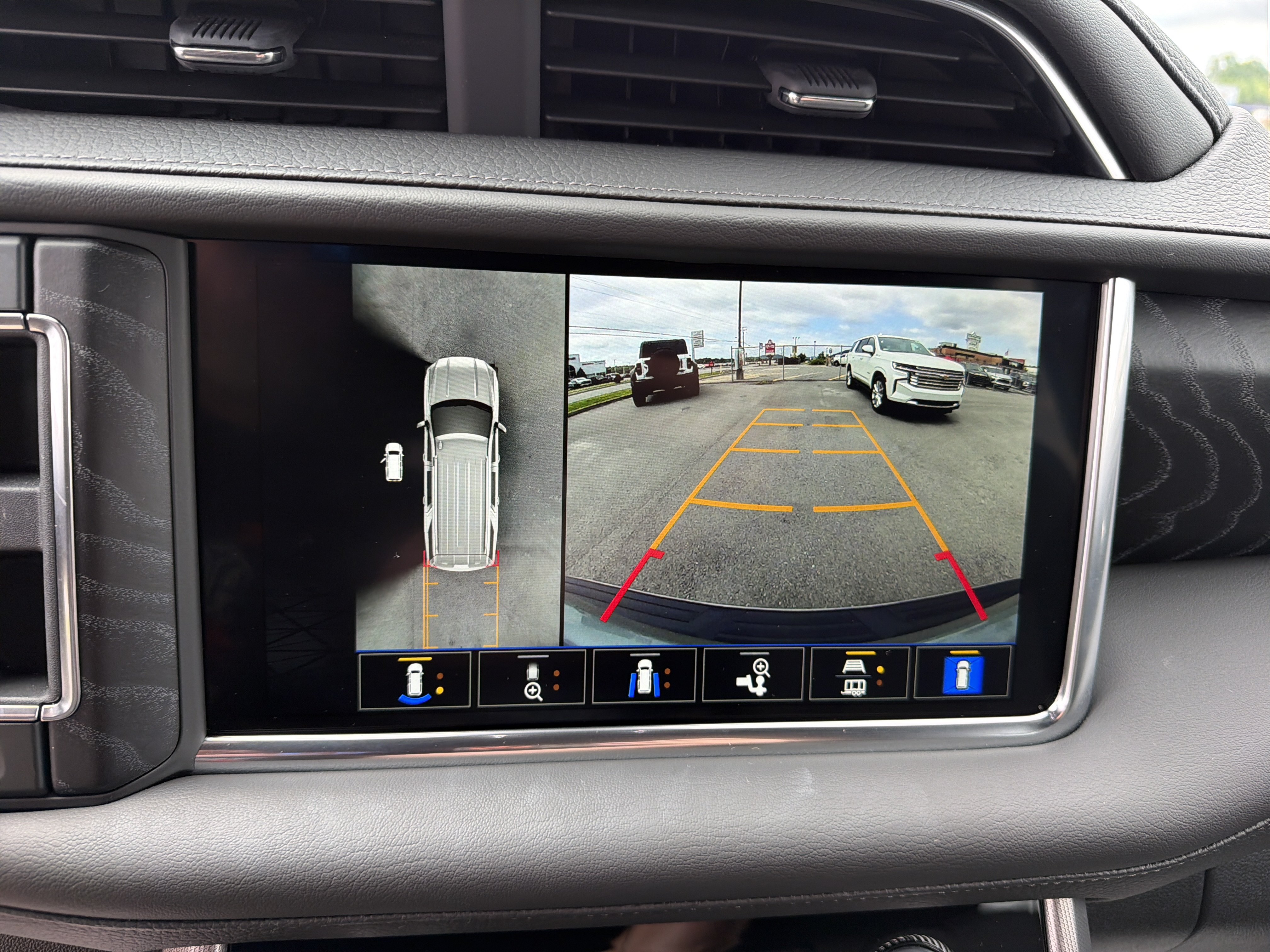 Used 2024 GMC Yukon Denali w/ Max Trailering Package AWD/4WD image 27
